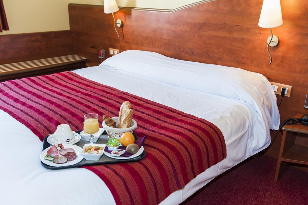 Armony Hotel บูร์-อาชาด์ ภายนอก รูปภาพ