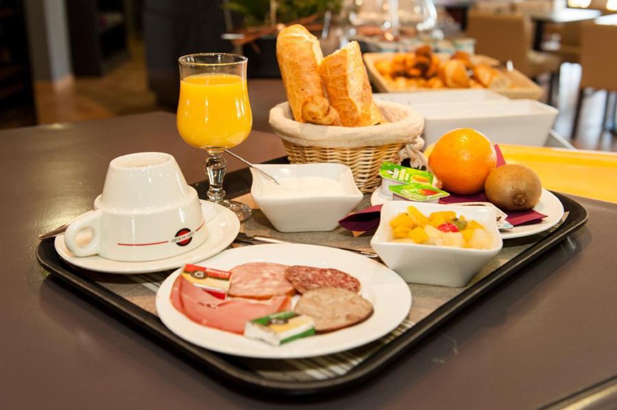 Armony Hotel บูร์-อาชาด์ ภายนอก รูปภาพ