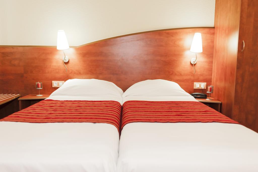 Armony Hotel บูร์-อาชาด์ ภายนอก รูปภาพ