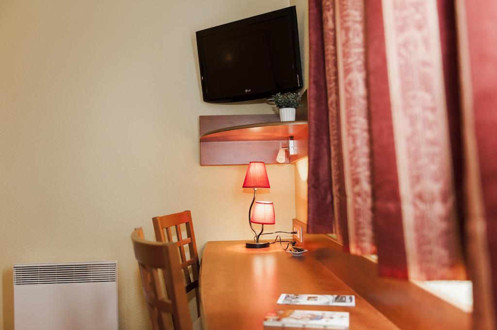 Armony Hotel บูร์-อาชาด์ ภายนอก รูปภาพ